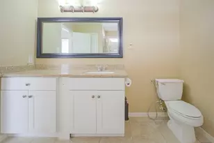 9611 Prairie Dog Run, Sugar Land, TX 77498 - Photo 7