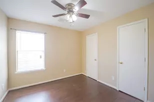 9611 Prairie Dog Run, Sugar Land, TX 77498 - Photo 11