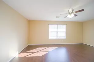 9611 Prairie Dog Run, Sugar Land, TX 77498 - Photo 13