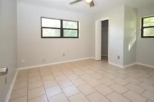 10902 Mosscrest Dr, Houston, TX 77048 - Photo 17