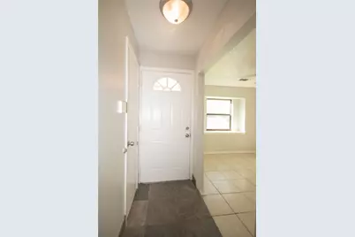 10902 Mosscrest Drive, Houston, TX 77048 - Photo 3