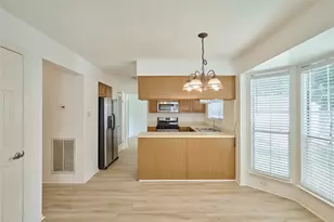 188 N Golden Arrow Circle N, The Woodlands, TX 77381 - Photo 13