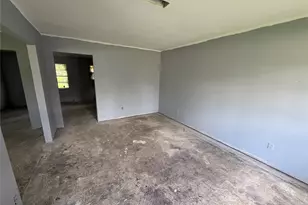 5230 Greylog Dr, Houston, TX 77048 - Photo 3