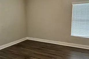 1709 W 4th St, Freeport, TX 77541 - Photo 5