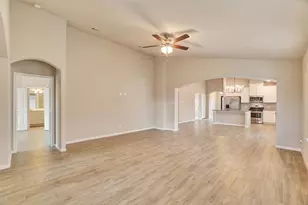 388 Kendall Crest Dr, Alvin, TX 77511 - Photo 25