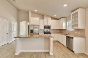 388 Kendall Crest Dr, Alvin, TX 77511 - Photo 13