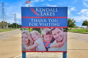 388 Kendall Crest Dr, Alvin, TX 77511 - Photo 45