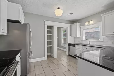 1721 Airline Drive, Houston, TX 77009 - Photo 13