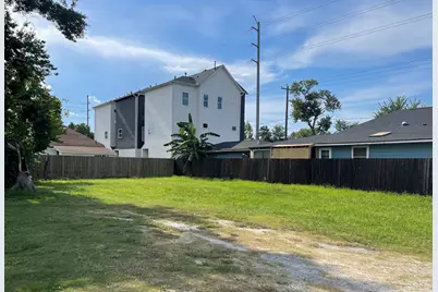 2417 McKee Street, Houston, TX 77009 - Photo 3