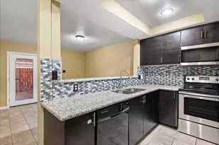 1425 Springrock Ln Ln, Houston, TX 77055 - Photo 9