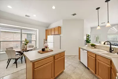 536 Mannington, League City, TX 77573 - Photo 11