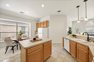 536 Mannington, League City, TX 77573 - Photo 11
