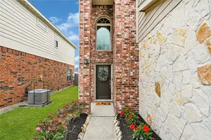 5219 Misty Ln, Bacliff, TX 77518 - Photo 3