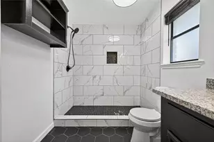 418 Twin Lakes Blvd W, West Columbia, TX 77486 - Photo 31