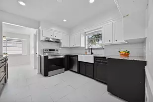 418 Twin Lakes Blvd W, West Columbia, TX 77486 - Photo 13