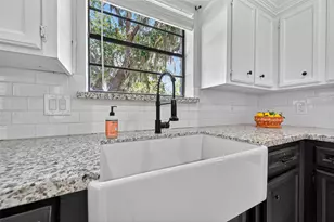 418 Twin Lakes Blvd W, West Columbia, TX 77486 - Photo 15