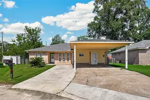 719 Kilpatrick St, Channelview, TX 77530 - Photo 1