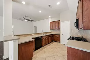 12918 Leafy Shores Dr, Houston, TX 77044 - Photo 9