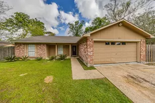 3354 Laurel Fork Dr, Houston, TX 77339 - Photo 1