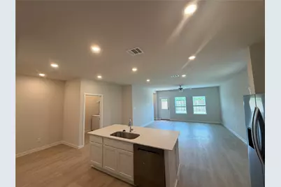 8305 Rose Quartz Drive, Texas City, TX 77591 - Photo 3