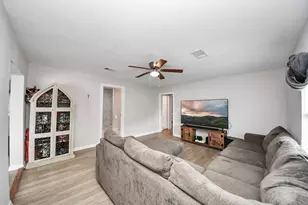 10118 Norvic St, Houston, TX 77029 - Photo 3