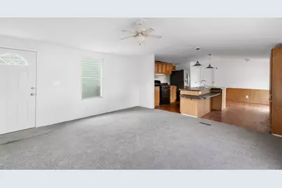 135 Bluebill N, Baytown, TX 77523 - Photo 3