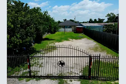 1417 Weiss Street, Houston, TX 77009 - Photo 5