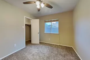 911 Lancaster Lake Dr, Houston, TX 77073 - Photo 11