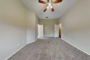 911 Lancaster Lake Dr, Houston, TX 77073 - Photo 17