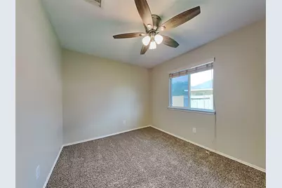 911 Lancaster Lake Drive, Houston, TX 77073 - Photo 9