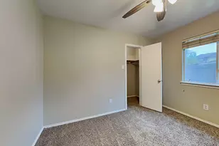 911 Lancaster Lake Dr, Houston, TX 77073 - Photo 13
