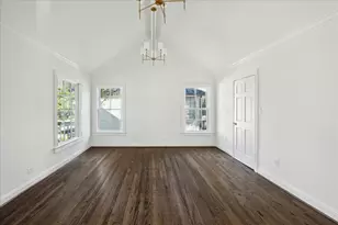 3049 Locke Ln, Houston, TX 77019 - Photo 9
