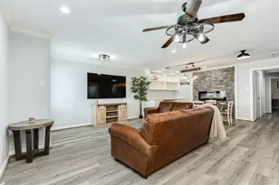 5507 Menard Ave, Galveston, TX 77551 - Photo 5