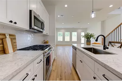 2710 Noble Street, Houston, TX 77026 - Photo 13