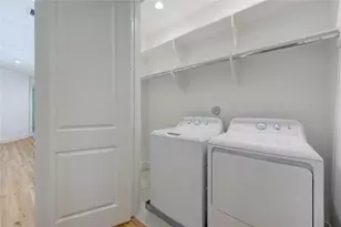 2710 Noble St, Houston, TX 77026 - Photo 25