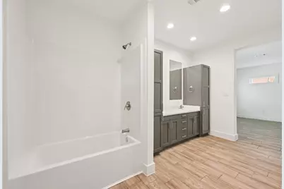 3151 Christie Street, Houston, TX 77026 - Photo 23