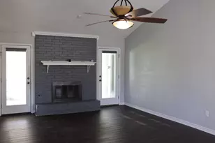 407 Tamarind St, Lake Jackson, TX 77566 - Photo 7