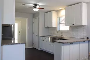 407 Tamarind St, Lake Jackson, TX 77566 - Photo 15