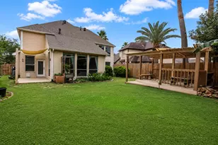201 Lago Vista St, Kemah, TX 77565 - Photo 5