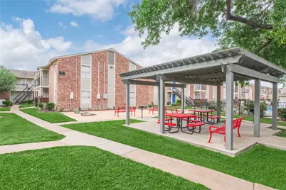 3401 Ocee Street #304, Houston, TX 77063 - Photo 3