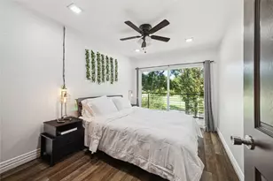 64 N Timber Top Dr, The Woodlands, TX 77380 - Photo 23