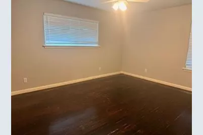 603 Center Way Street, Lake Jackson, TX 77566 - Photo 9