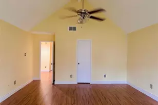 3230 Meadway Dr, Houston, TX 77082 - Photo 5