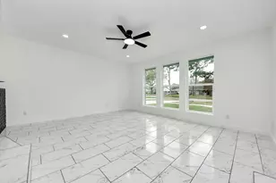 1418 San Sebastian Ln, Nassau Bay, TX 77058 - Photo 9