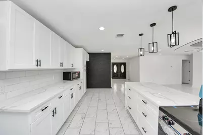 1418 San Sebastian Lane, Nassau Bay, TX 77058 - Photo 19