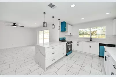 1418 San Sebastian Lane, Nassau Bay, TX 77058 - Photo 17