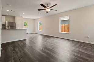 372 Fastboy Ln, Waller, TX 77484 - Photo 3