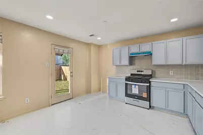 13107 Dawn Hollow Lane, Houston, TX 77072 - Photo 21