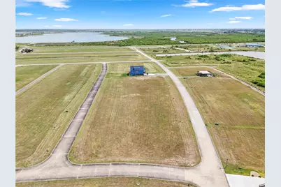 3041 Sandy Lane, Palacios, TX 77465 - Photo 5