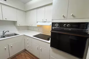2600 Bellefontaine St, Houston, TX 77025 - Photo 5